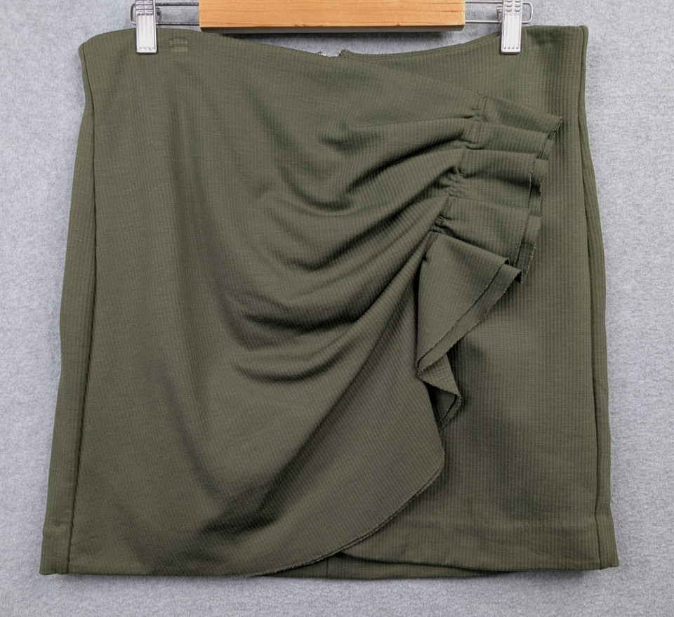 Country Road Skirt Womens L / 14 Green Ruched Front Faux Wrap Short Career Event