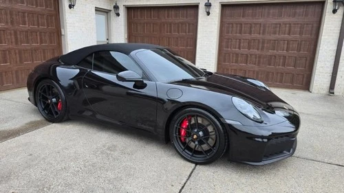 2026 Porsche 911 Carrera 4 GTS Image 1 of 2