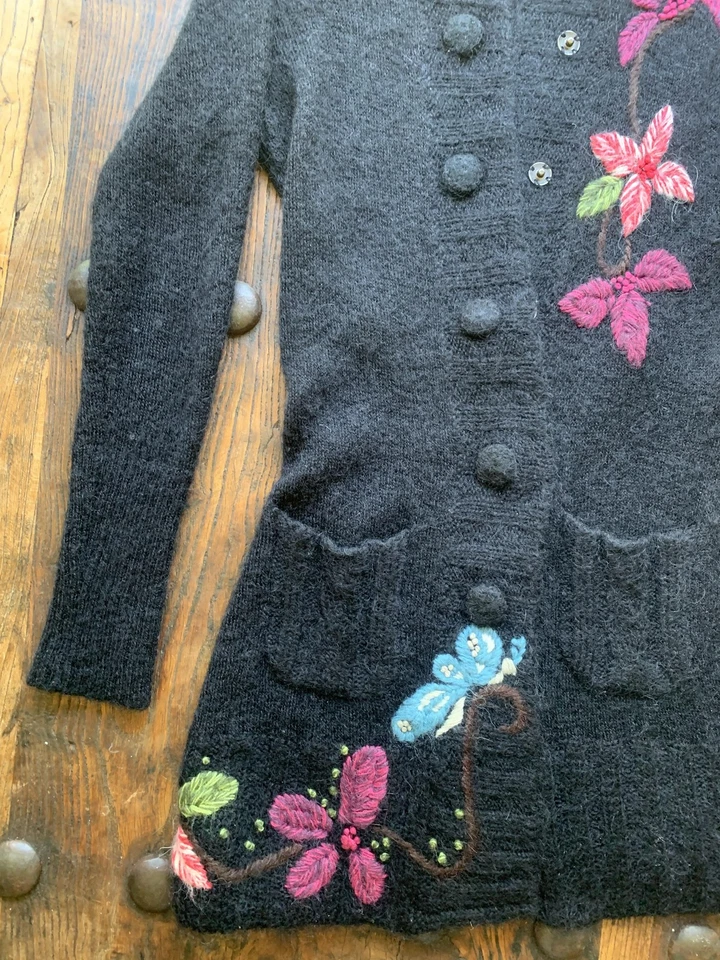 Cárdigan largo Peppe Peluso suéter para mujer pequeño floral bordado mezcla de lana Foto 4 de 4
