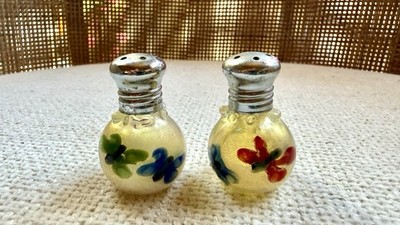 Vintage Miniature Hand Blown Art Glass Salt Pepper Shakers Butterfly Design Pair