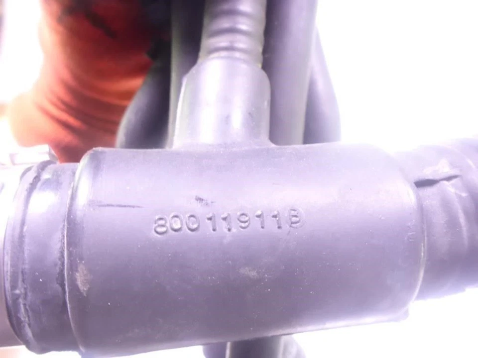 12 радиаторов Ducati Diavel Filler Neck шланг охлаждающей жидкости 80011911B - Изображение 4 из 4