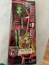 Monter High Coffin Bean Venus McFlytrap Daughter of the Plant Monster Doll