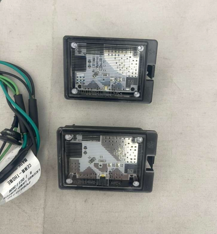14-19 Dodge Durango License Plate Lamp (Both Sides) With Harness
