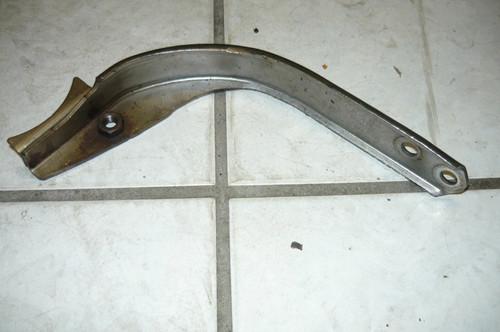 ABGASKRÜMMER HALTERUNG   Audi  1.8 TFSI TURBO  06J145536L