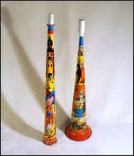 Lot of 32Vintage Painted Tin Toy Holiday/Party Horn Noise Makers A3331