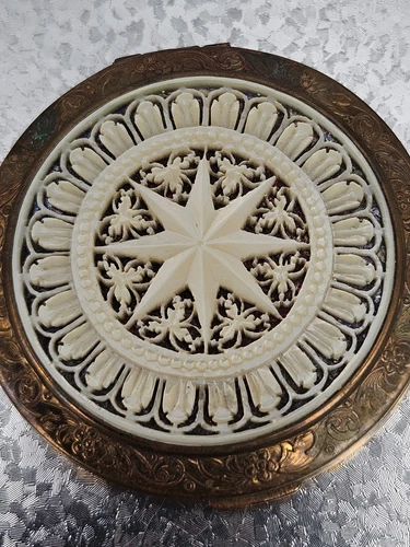 ヴィンテージ メリッサ コンパクト 1950年代 パウダー レディース 金箔 フェイク 真珠層 モップ ラウンド - 画像14/14