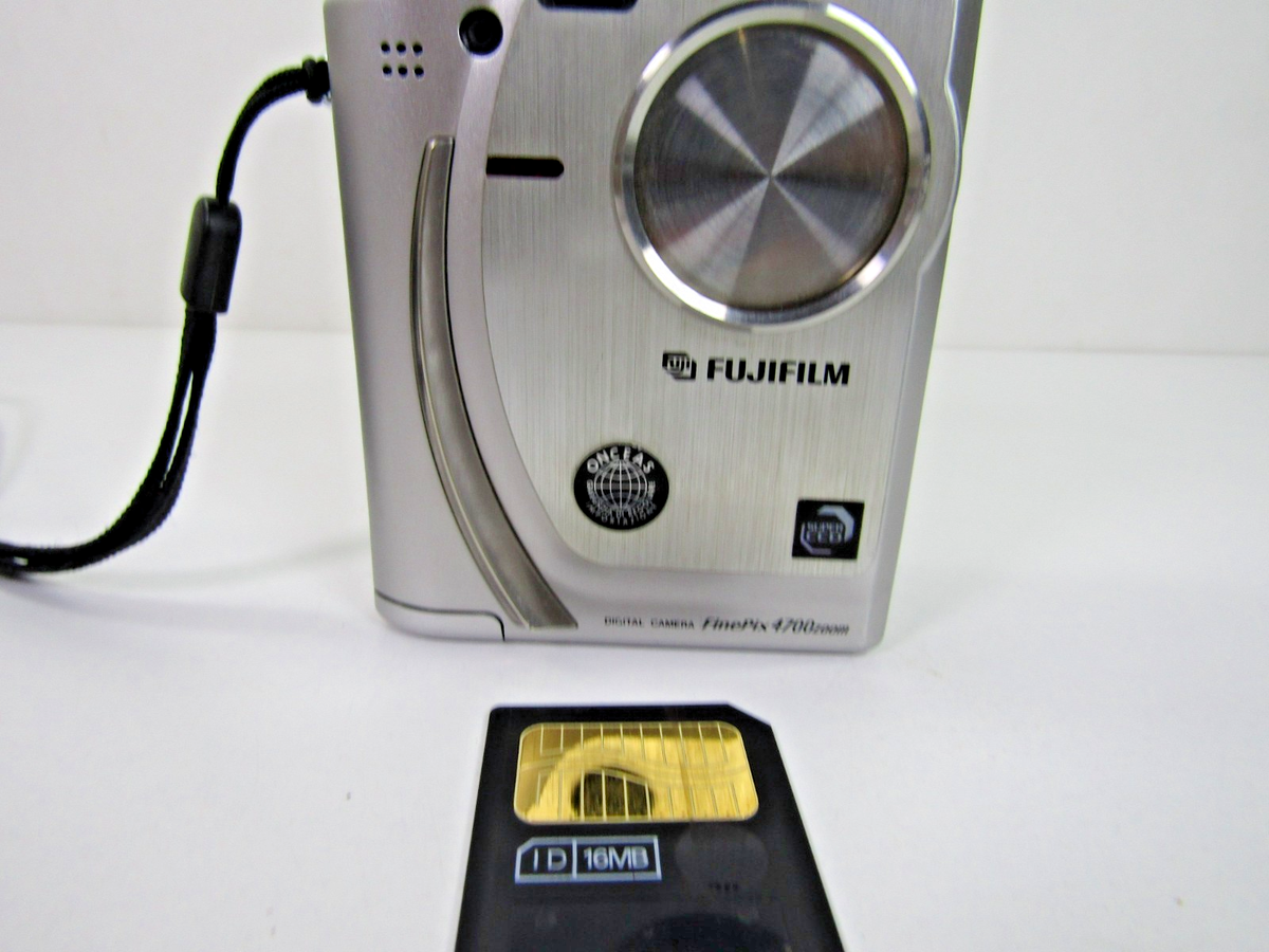 Fujifilm FinePix 4700 Zoom 2.4MP Digital Camera Silver | eBay