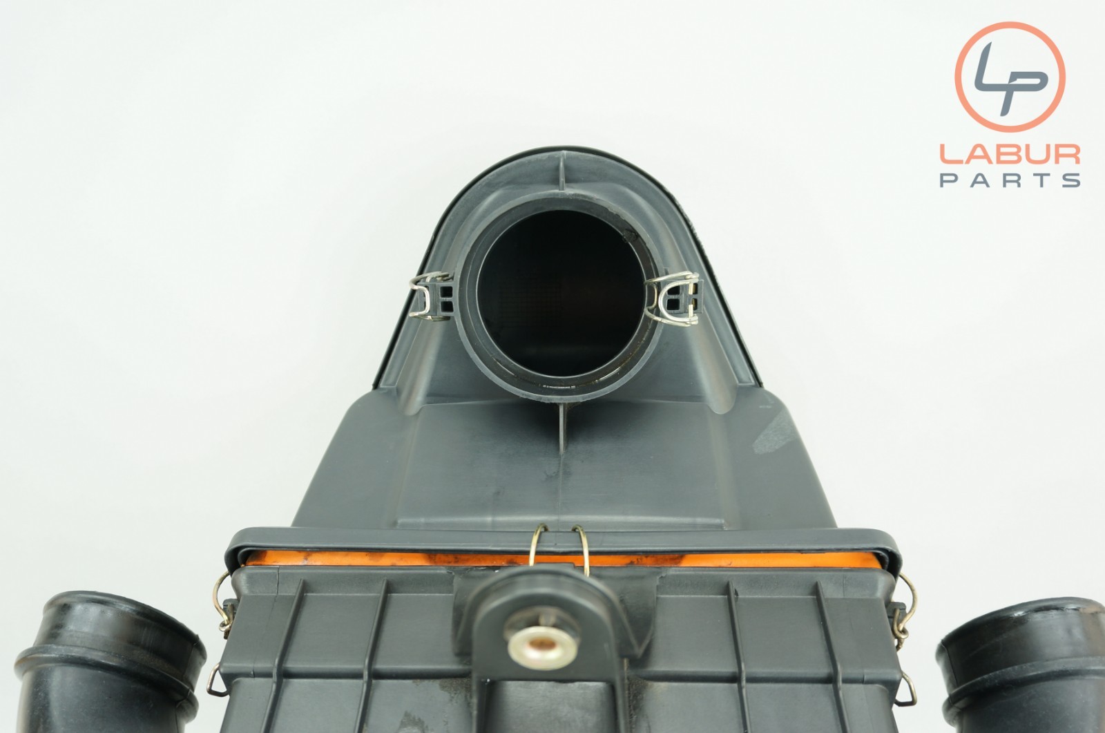 M139 05-07 Maserati Quattroporte Air Intake Cleaner Filter Housing E1025