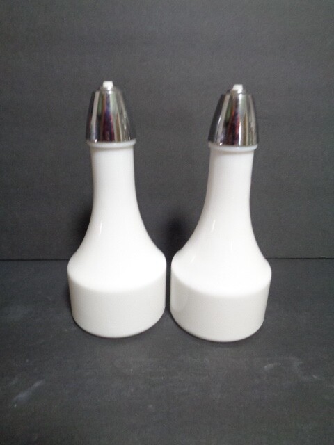 Vintage Gemco Corning Ware Spice of Life Oil & Vinegar Milk Glass Cruets