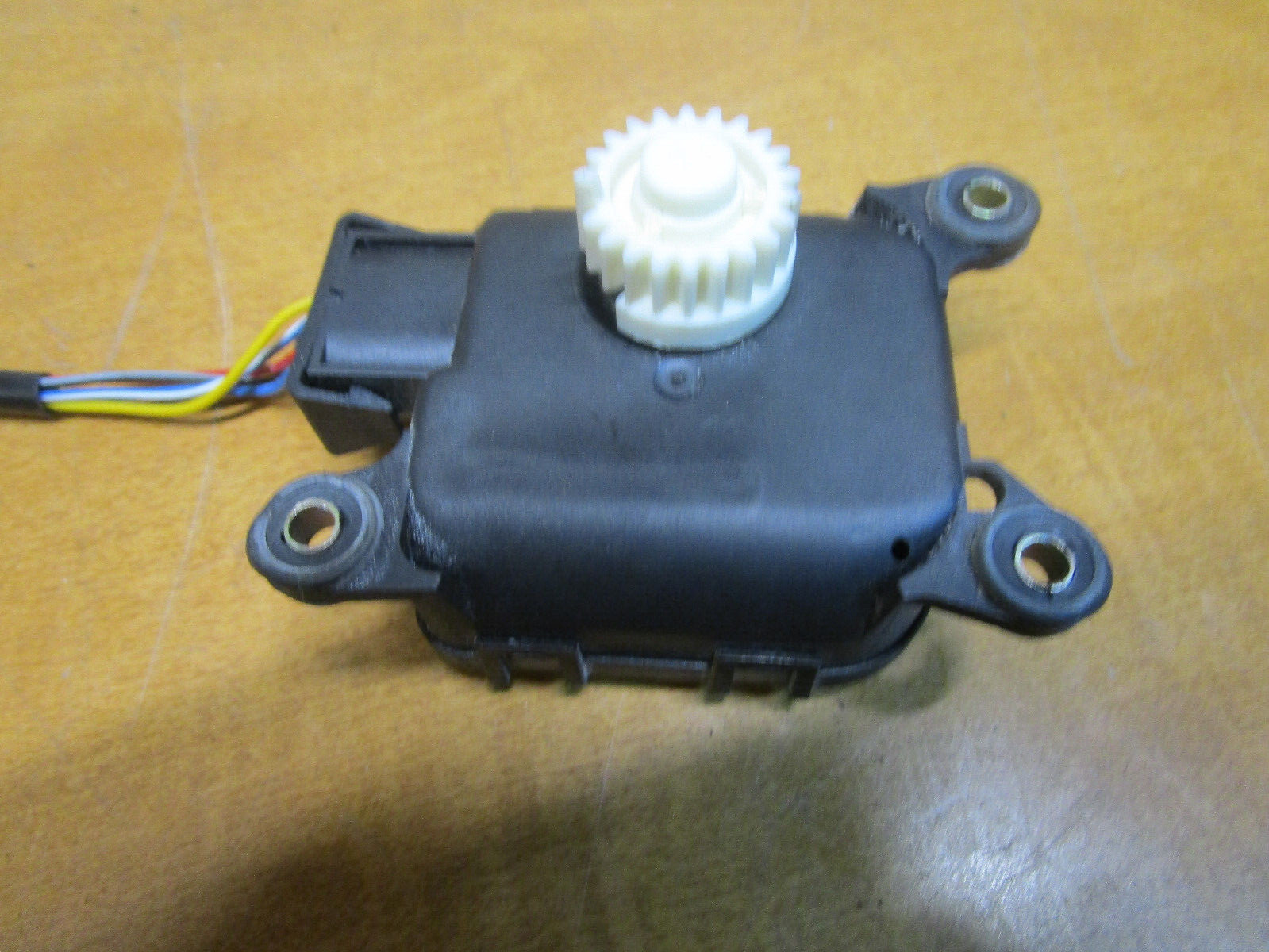 Maserati 3200,4200  - Heater Actuator- P/N 980000999