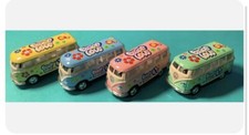 Volkswagen Classic Peace Bus 1962 miniatura Kinsmart 4 piezas DieCast escala 1:64