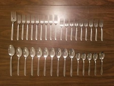 Oneida Sand Dune 35 PC Set Fork Spoon Dinner Salad Soup Teaspoon Groove Down Lot