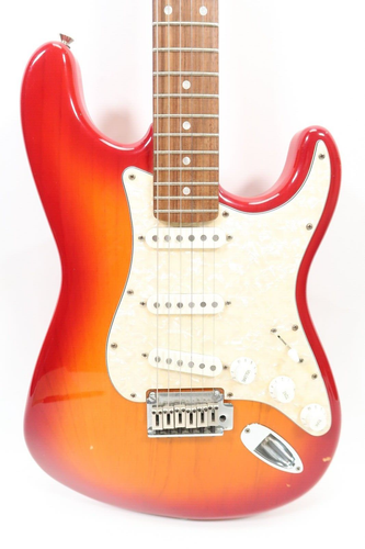 squier standard stratocaster cherry sunburst