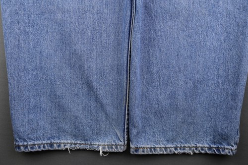 Men's 2011 Levi's 550 Jeans Relaxed Fit 100% Cotton Medium Wash Size 42x32 - Picture 7 of 10