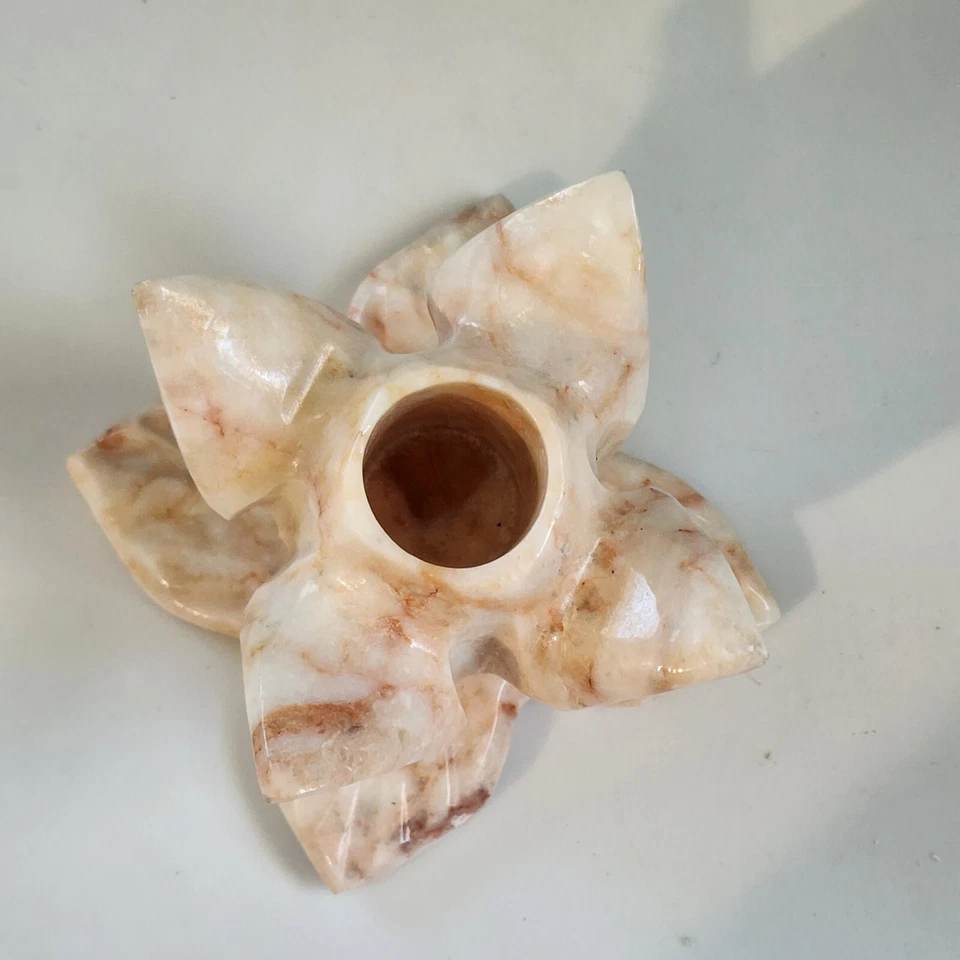 Candelabro cónico vintage tallado a mano con flores de piedra de jabón para candelabro de 3/4" Foto 2 de 4