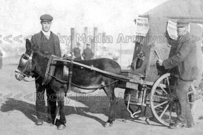 qml-56 Social History, Robert Pigney Organ Grinder, Lowestoft, Suffolk. Photo