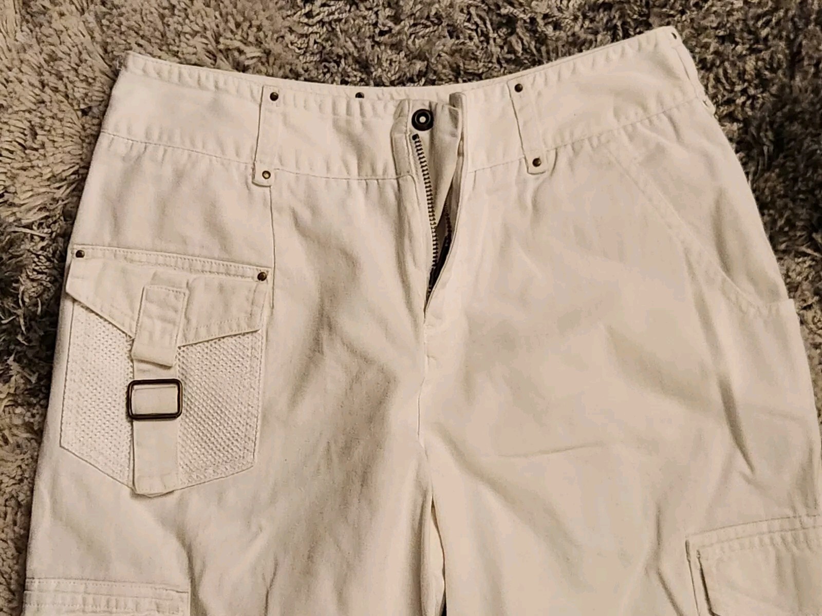 Picture 2 of 9