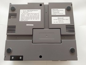 Original Nintendo NES Console OEM + Controllers + Zapper &ndash; Tested Works &ndash; AS-IS