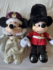 Disney Store London Queen Minnie Mouse And Guard Mickey Mouse Plush