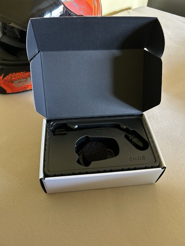 SHARK Skwal 2 Motorradhelm mit SENA SMH5 Bluetooth + Zubehör - Bild 4 von 7