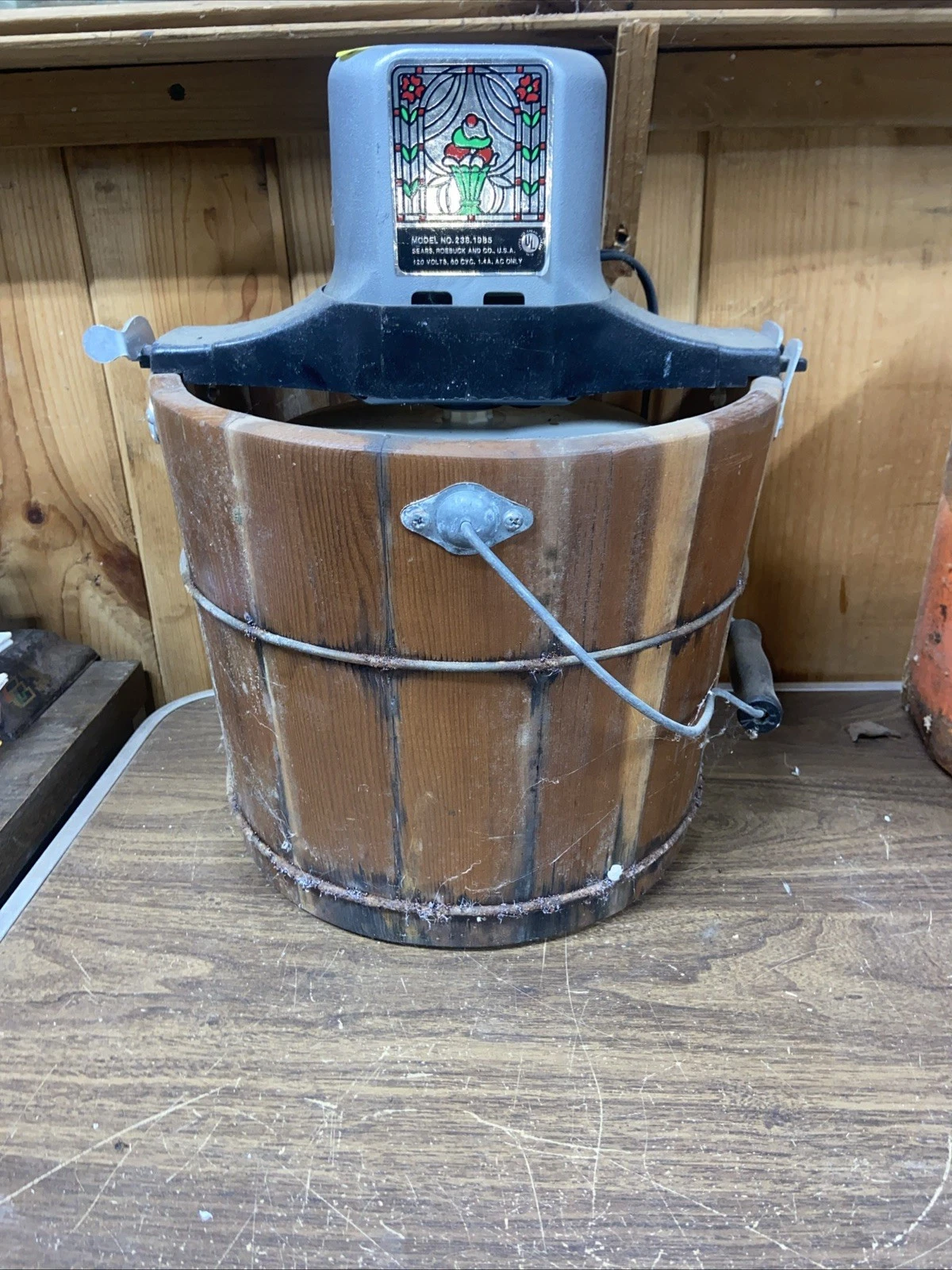 VINTAGE SEARS AND ROEBUCK ICE CREAM MAKER MODEL 238 1985