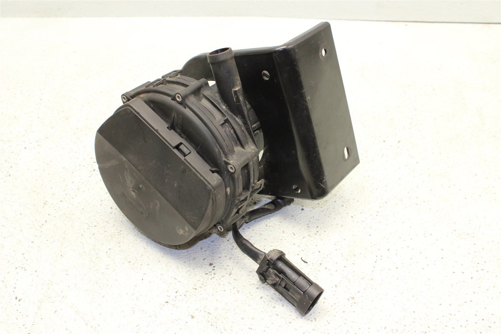 2013 Maserati GranTurismo S Air Injection Smog Pump 72247204 08-13