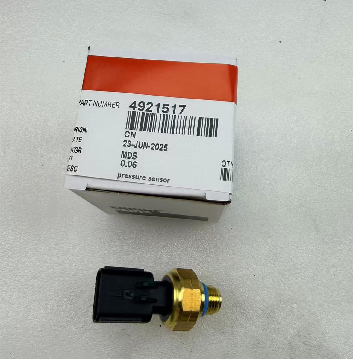 15000→13999 NEW 4921517 Engine Oil Pressure Sensor For Cummins ISX ISM ISX11.9