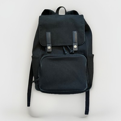 Everlane The Modern Snap Backpack Black 18 x12 x6.5  W/ Laptop Sleeve $138 MSRP