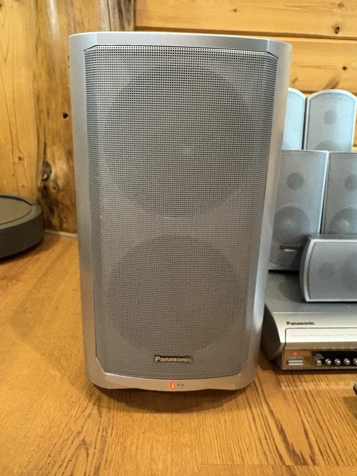 SISTEMA DE CINE EN CASA PANASONIC SC-HT730 5.1 CANALES DVD CD Foto 3 de 4