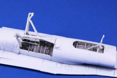 CMK 129-7471 - 1:72 F-16MLU Wheel Bays - Neu
