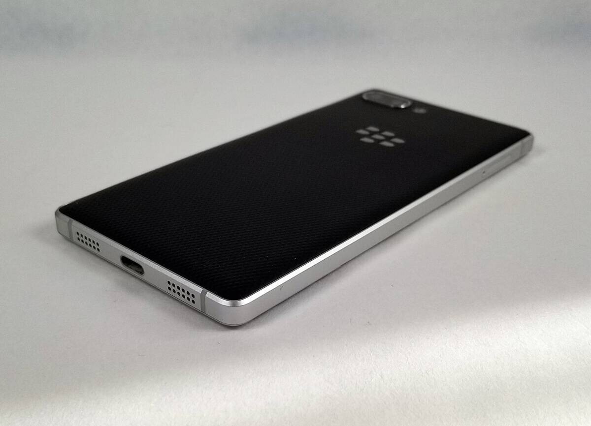 BlackBerry KEYone BBB100-6 silver スマートフォン本体 Blackberry