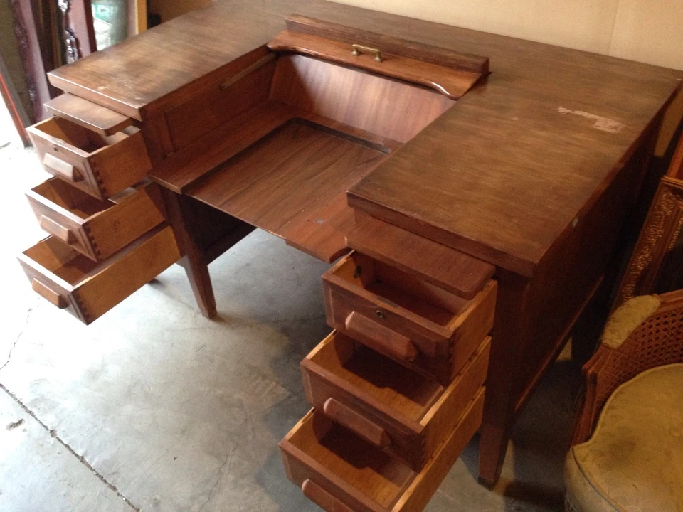 Escritorio de máquina de escribir oculta vintage de la industria para maestros estándar Herkimer County N.Y. Foto 3 de 4