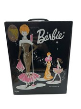 Barbie Vintage Doll Case W/ Clothes Accessories  Rare, 1962 Barbie set