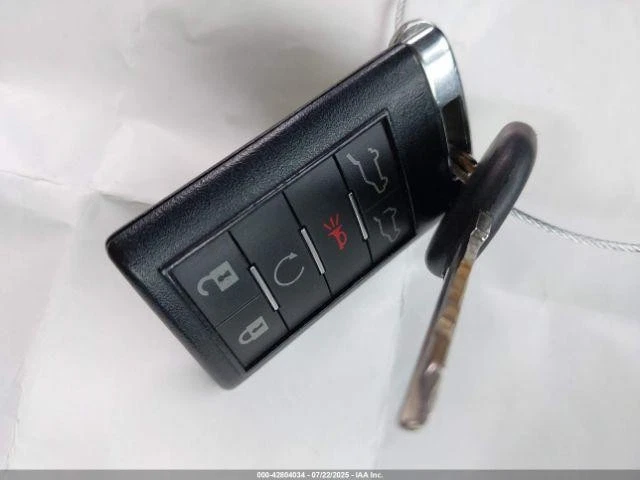 Guardabarros delantero derecho usado se adapta a: Cadillac Escalade 2009 delantero derecho grado A Foto 3 de 4