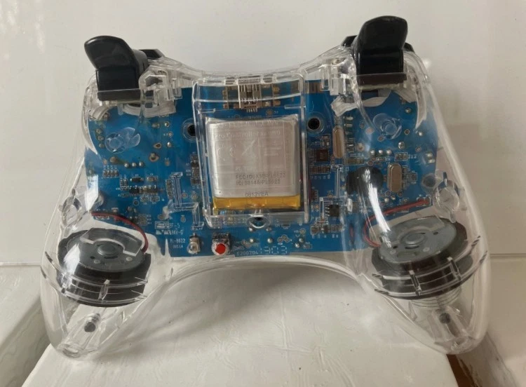 AFTERGLOW Wireless  Pro Controller For Nintendo Wii U With Charge Cable - Image 3 of 3