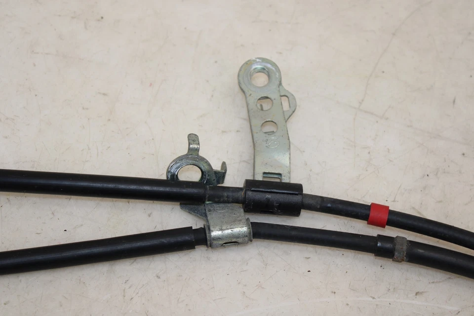 Juego de cables de freno de estacionamiento Fiat 124 Spider 2017-2020 OEM MZ60 Foto 4 de 4