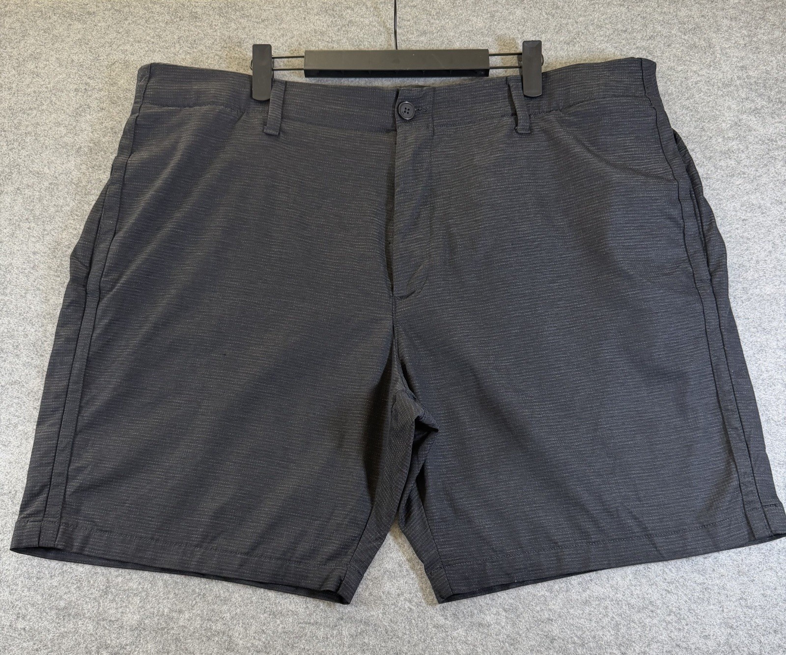 Under Armour Golf Shorts Mens 42 Black Charcoal Nylon Stretch Wicking Breathable