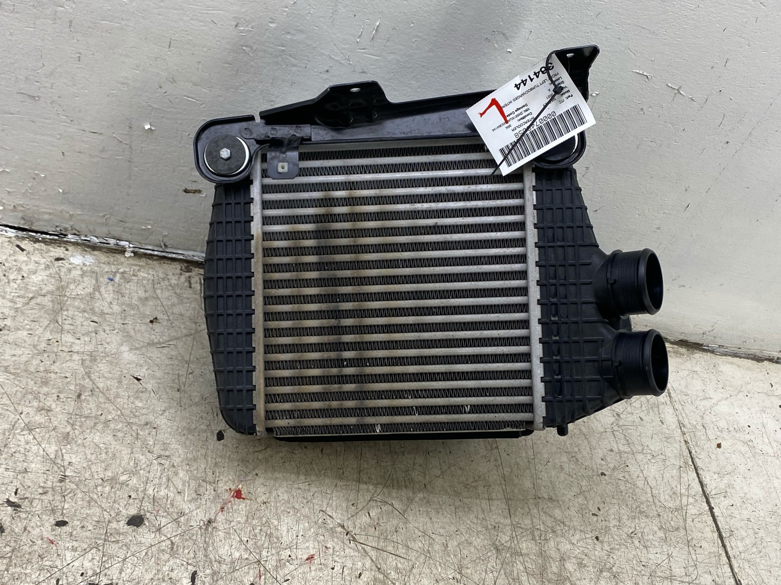 2016-2023 MASERATI LEVANTE OEM FRONT LEFT TURBOCHARGED INTERCOOLER 670109550