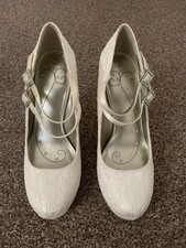 Ladies ivory, high heeled diamanté buckle wedding shoes, size 3