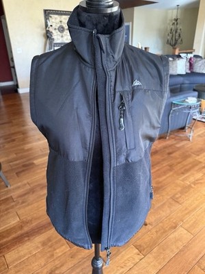 Snozu Woman s Size Medium Black Fleece Vest Zipper /Pockets