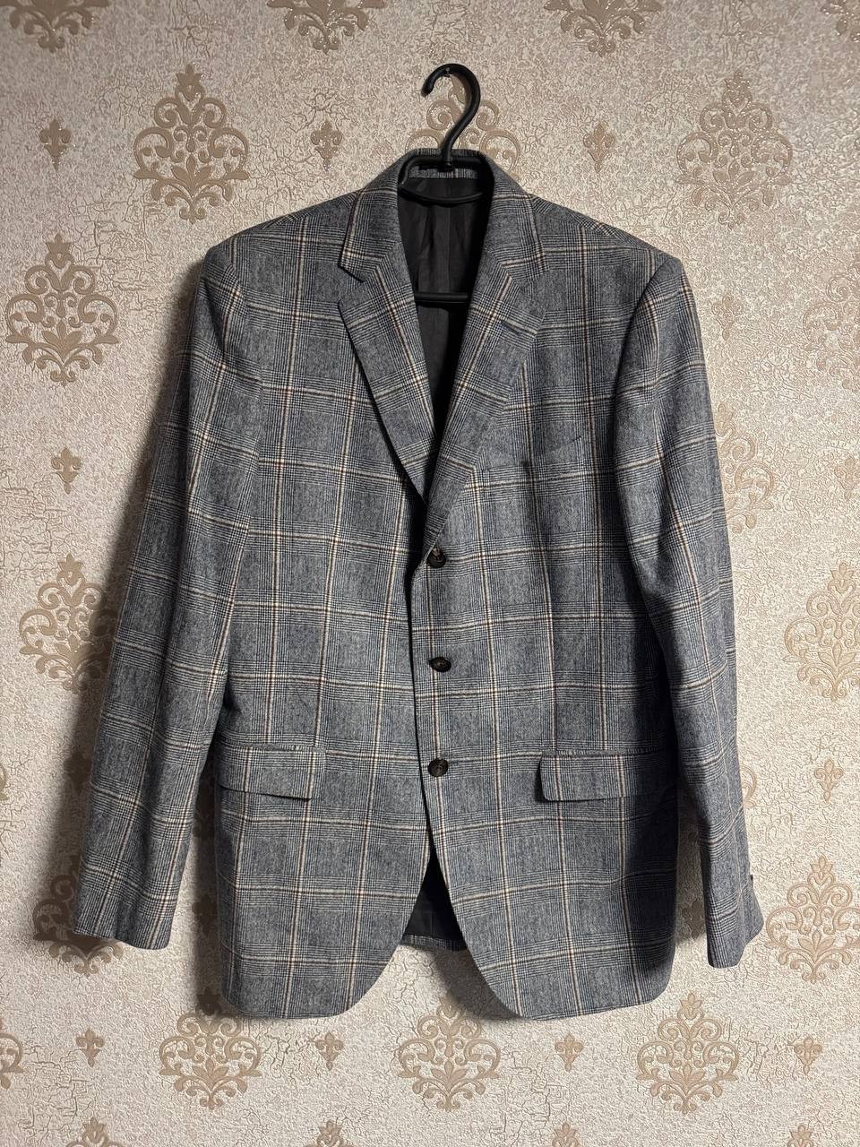 Boglioli Italy Mens 2pc Suit 100percent Virgin Wool Plaid Grey EU 52 US 42R image 3