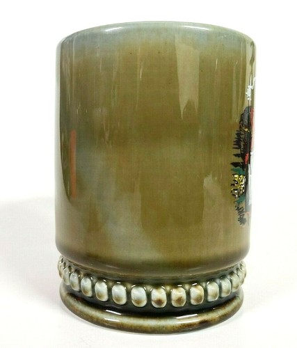 Vintage WADE Irish Porcelain Ireland COUNTRYSIDE GIRL Coffee Mug (4 1/8" Tall) - Picture 5 of 8