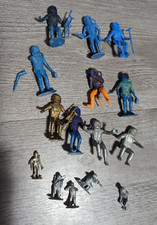 Vintage Various Plastic Astronaut Lot Action Toy Soldiers Figures Spacemen Giant