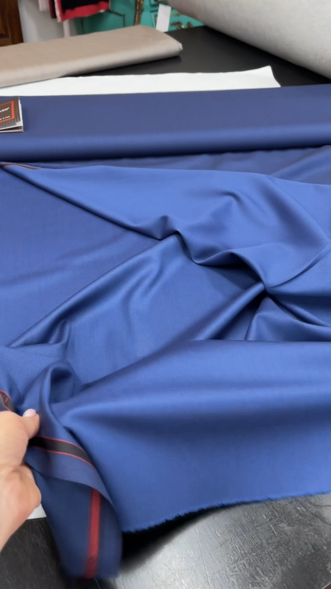 Navy Blue Super 130s Wool Suiting Fabric DRAGO Fine Merino