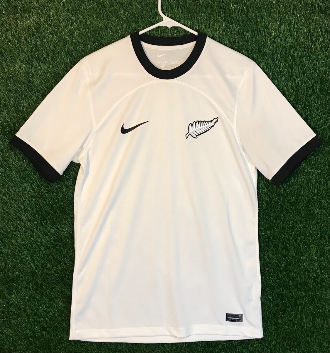 Nike Men's S New Zealand 2022-23 White Black Stadium Soccer Jersey