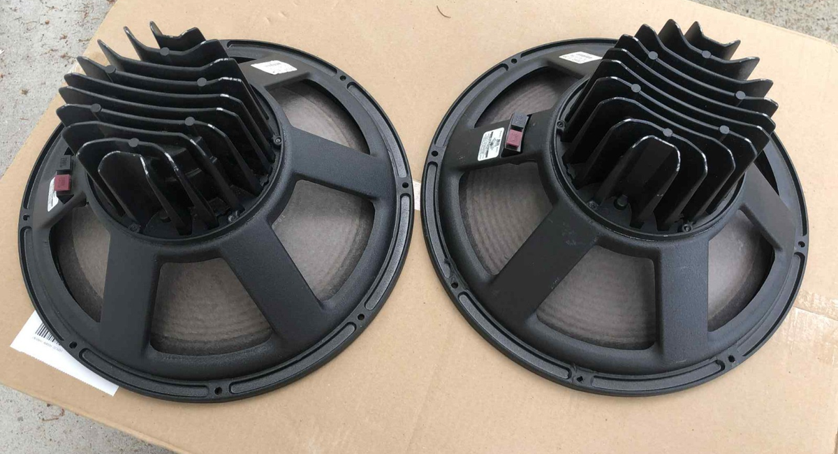 2x JBL 2255HPL 15