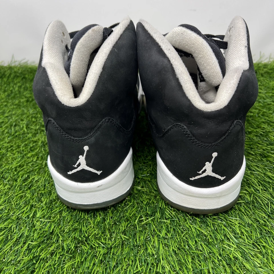 Talla 10 - Nike Air Jordan 5 Retro Moonlight Oreo (2021) CT4838-011 Foto 4 de 4