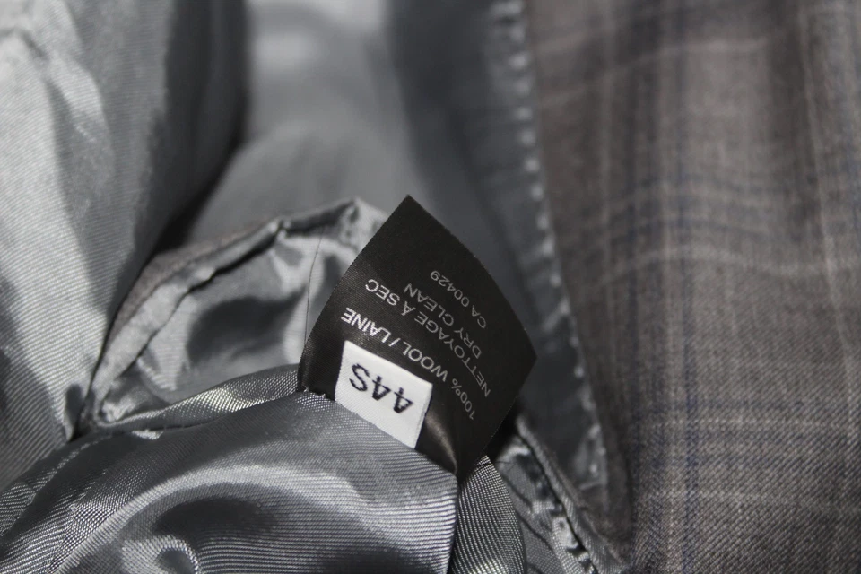 PETER MILLAR Men's 44S Gray Plaid Wool Sport Coat Made in Canada 2B 2 Vent - Image 4 of 4