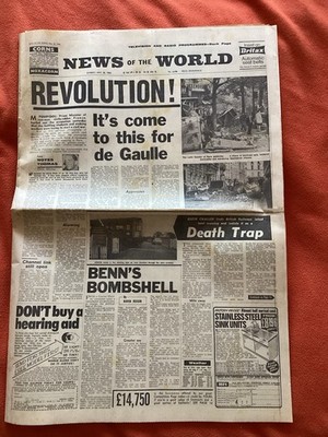 Paris Riots Fünf Gesichter von Ronnie Biggs N O W 26. Mai 1968 Original Zeitungsrob 