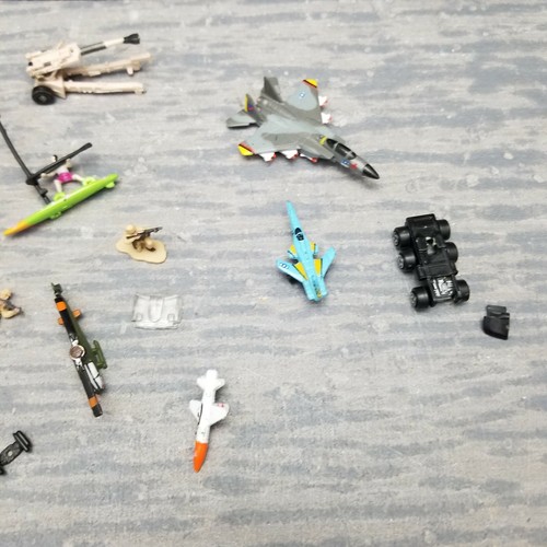 Micro Machines Cars, Planes, Boat, People Accessories LOT - Foto 6 di 6
